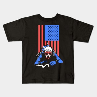 SCUBA DIVING: US Flag Scuba Diving scuba diver t shirt gift Kids T-Shirt